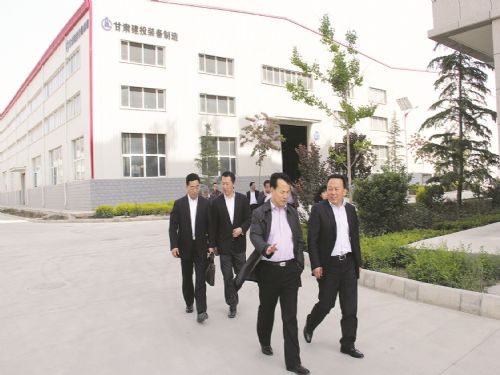 爱游戏体育(中国)官方网站-AYX SPORTS
一建集团领导一行莅临装备公司观摩指导工作